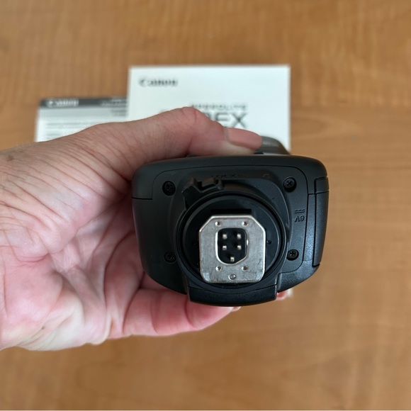 Canon Speedlite 320EX - Picture 6 of 7